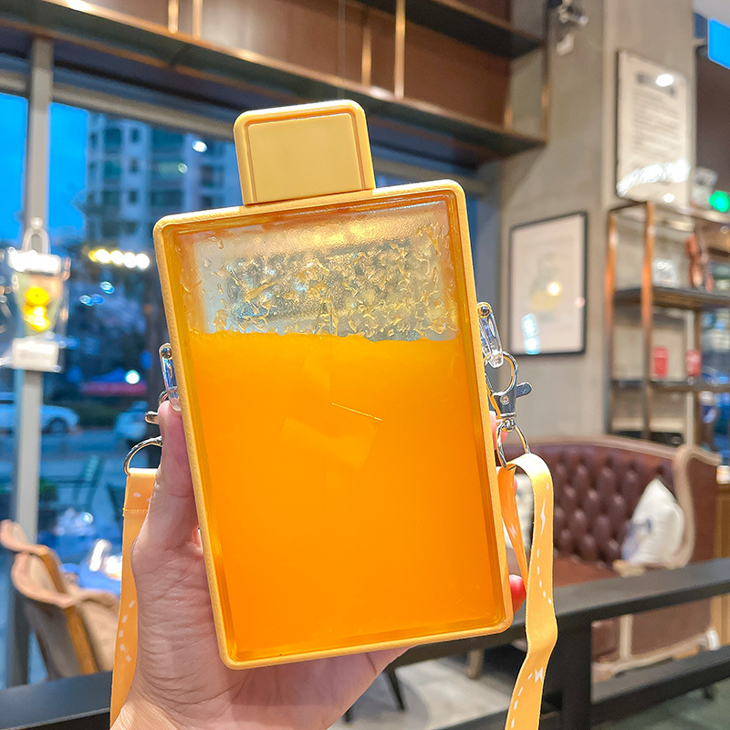 Seguro para llevar a cualquier lugar: botella de agua portátil de 450 ml con tapa roscada y junta de sellado, que se puede girar de manera fácil y segura para evitar fugas. Hermosa forma, que le da una buena sensación de uso, puede disfrutar muy bien del