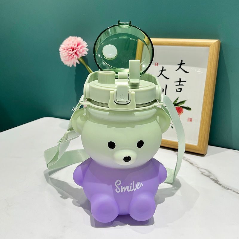 1000 ml Taza de agua con forma de oso de dibujos animados con pajita y correa para el hombro