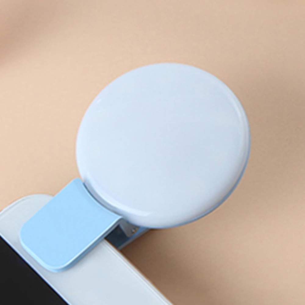 【Recargable y portátil】¡Diga adiós a las baterías desechables! Nuestro anillo de luz para selfies funciona con baterías recargables y viene con un cable USB para una carga conveniente. Pequeño y portátil, es perfecto para llevarlo contigo si estás de viaj