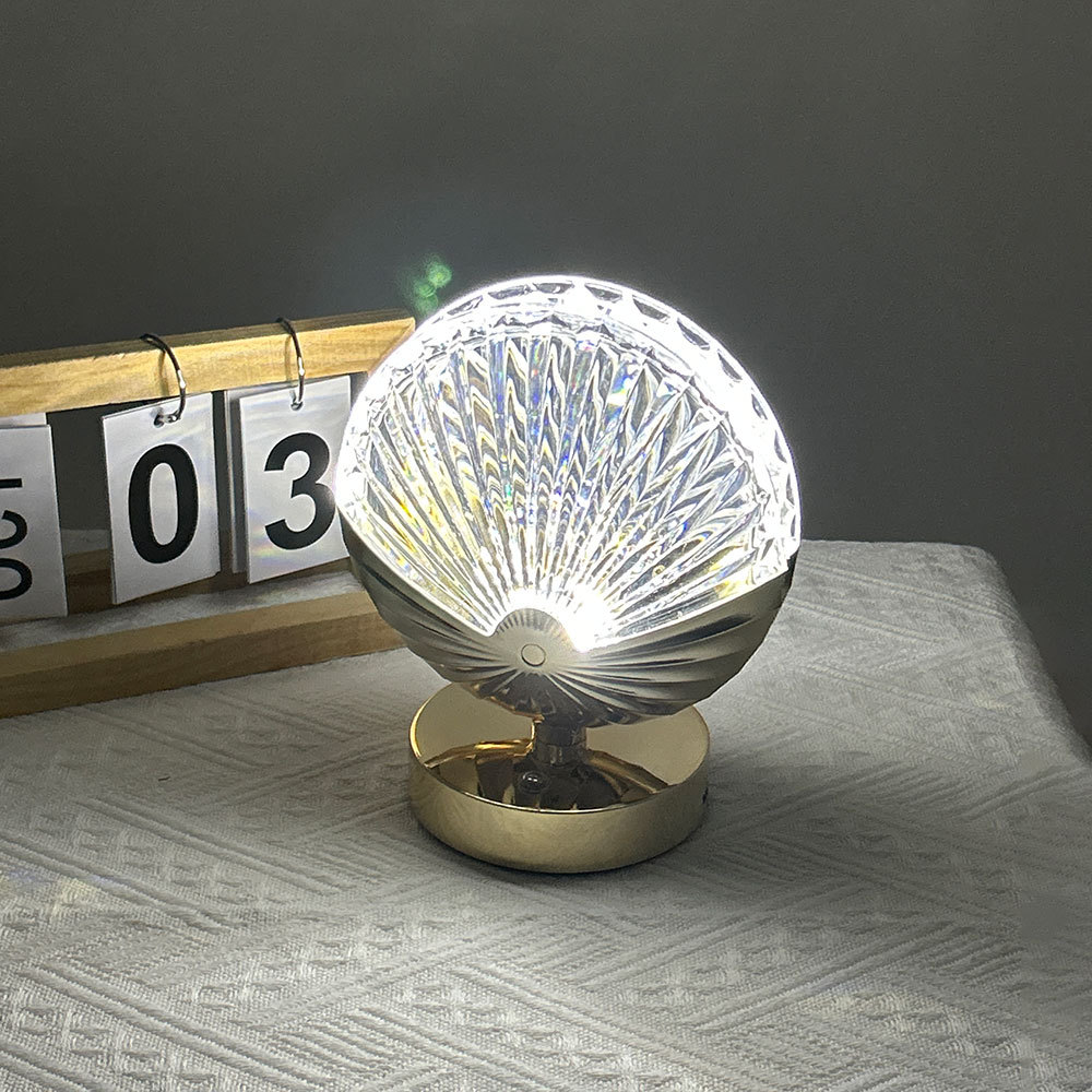 Lámpara de Mesa en Forma de Concha de Cristal LED con Base Metálica - Interruptor Táctil
