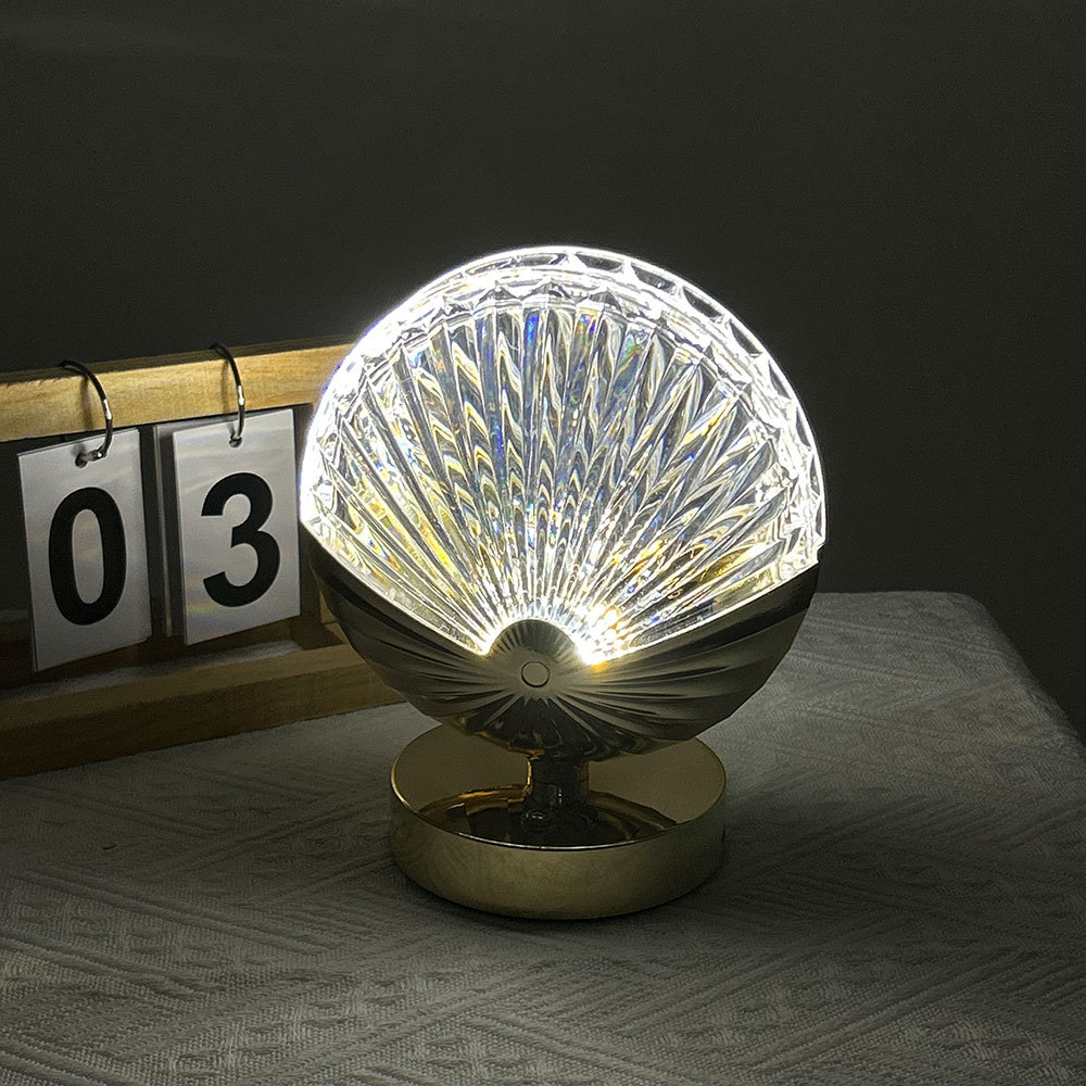 Lámpara de Mesa en Forma de Concha de Cristal LED con Base Metálica - Interruptor Táctil