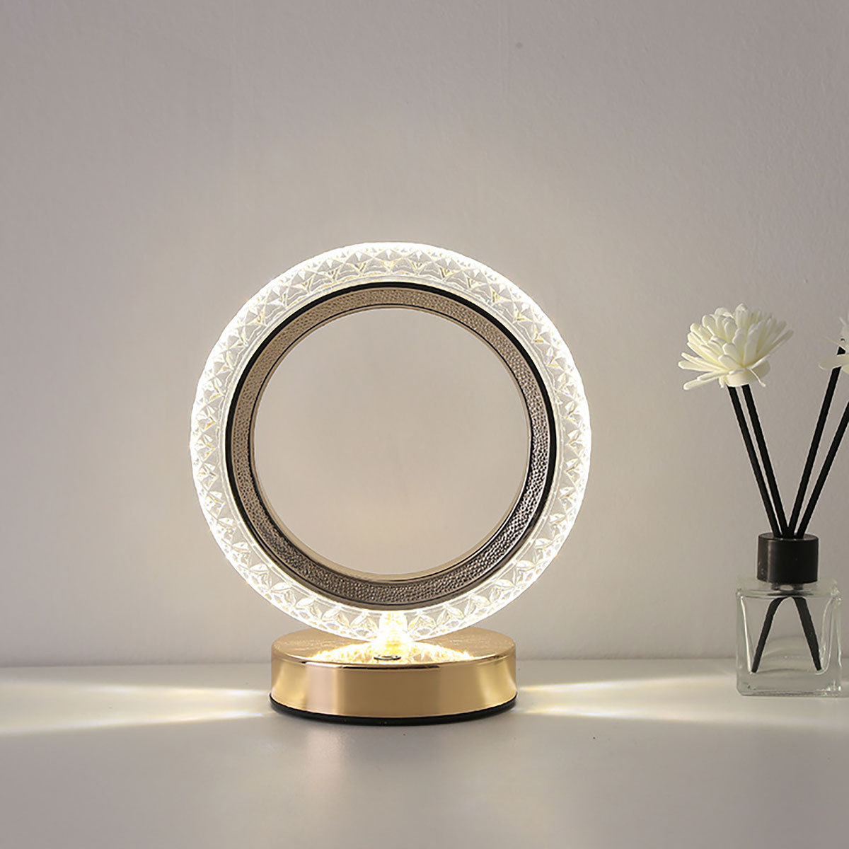 Lámpara de mesa LED con elegante diseño anular, con 3 ajustes de temperatura de color y interruptor táctil