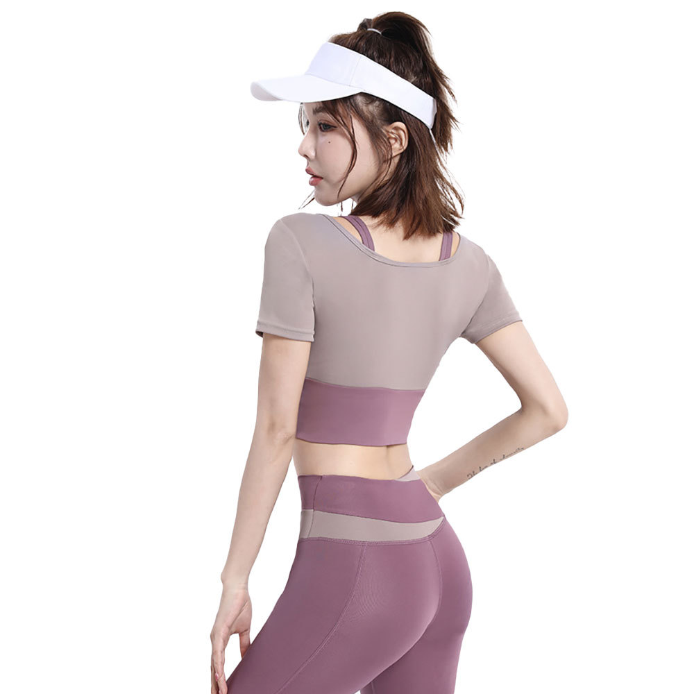 Traje de yoga de manga corta