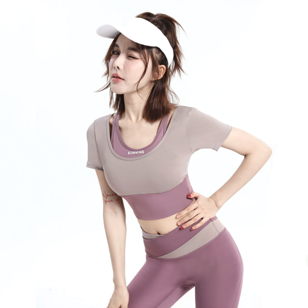 Traje de yoga de manga corta