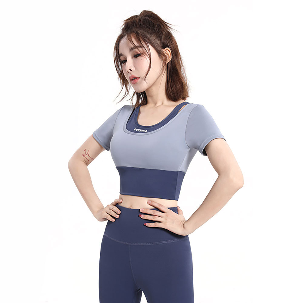 Traje de yoga de manga corta