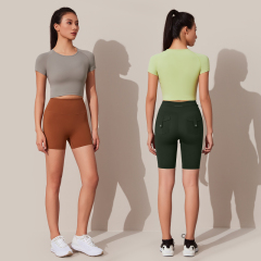 Women's tight-fitting short sleeves