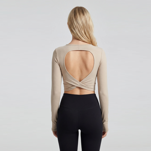 Women's Twist Back Long-Sleeve Yoga Crop Top