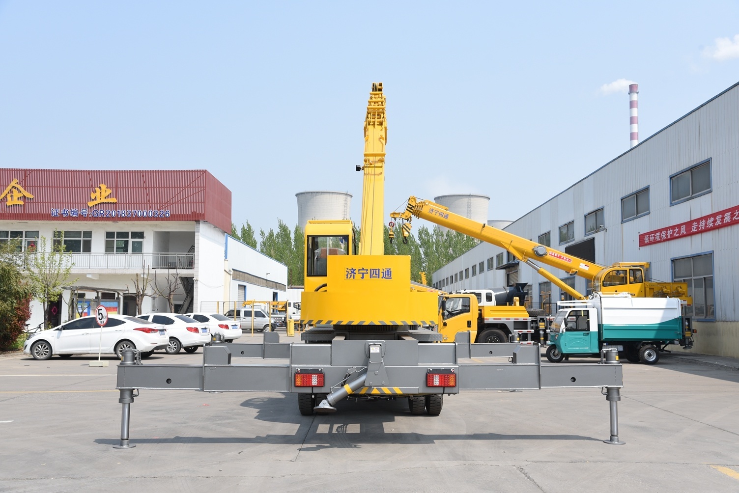 STSQ8D 8 Ton Small Construction Mobile Crane