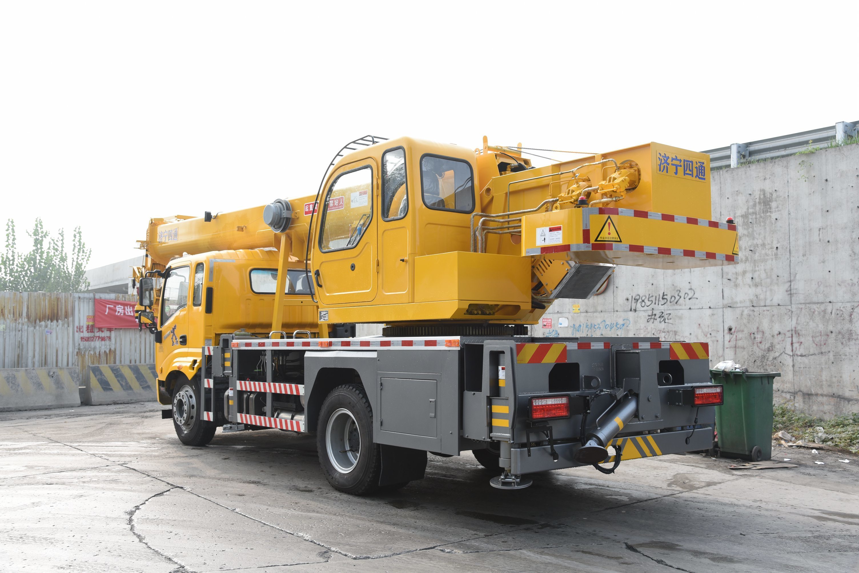 STSQ12T-TJ 12 Ton truck crane