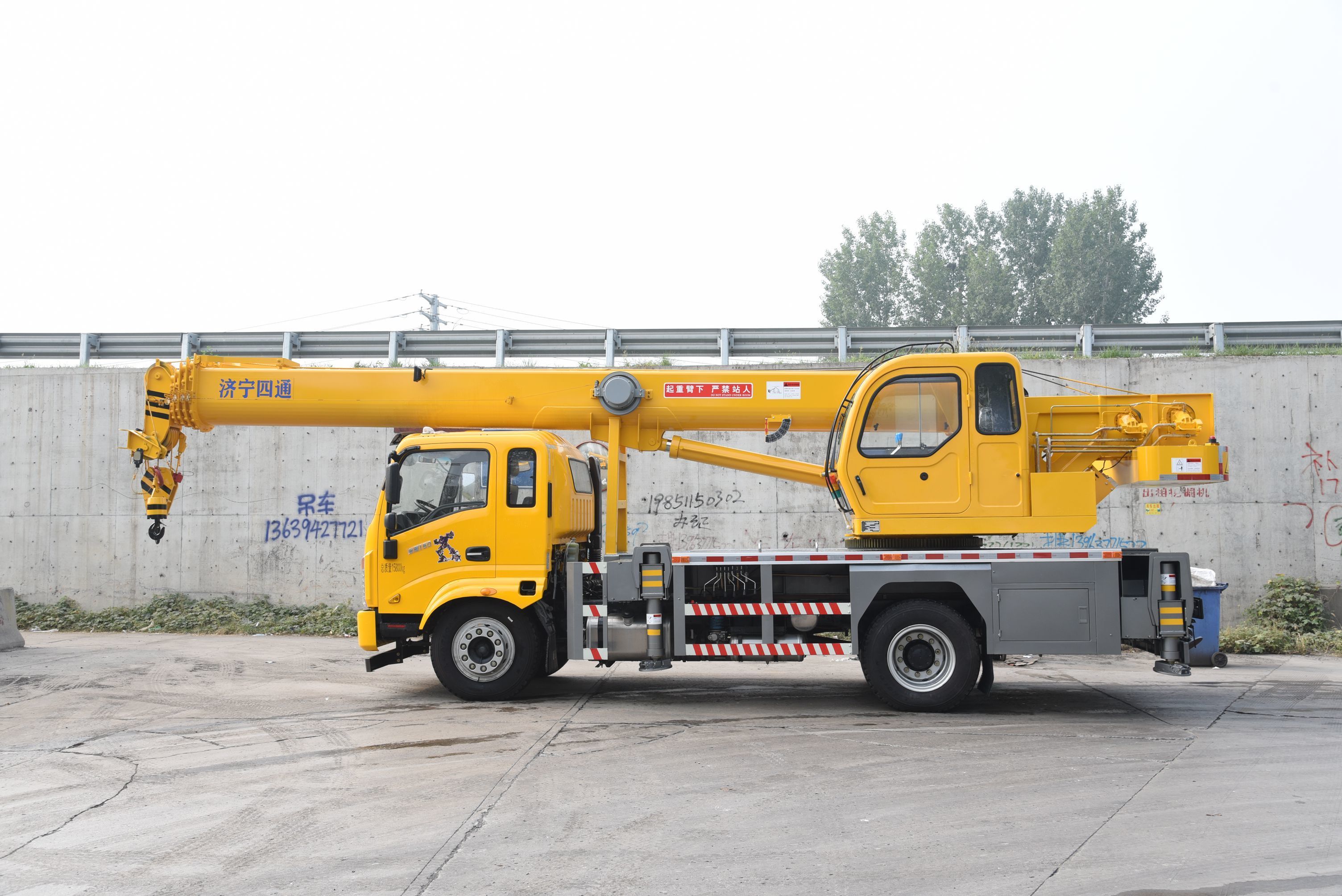 STSQ12T-TJ 12 Ton truck crane