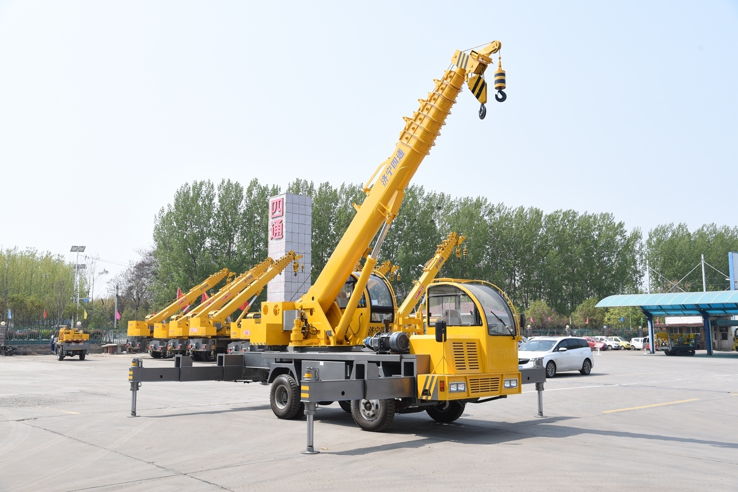 STSQ8D 8 Ton Small Construction Mobile Crane