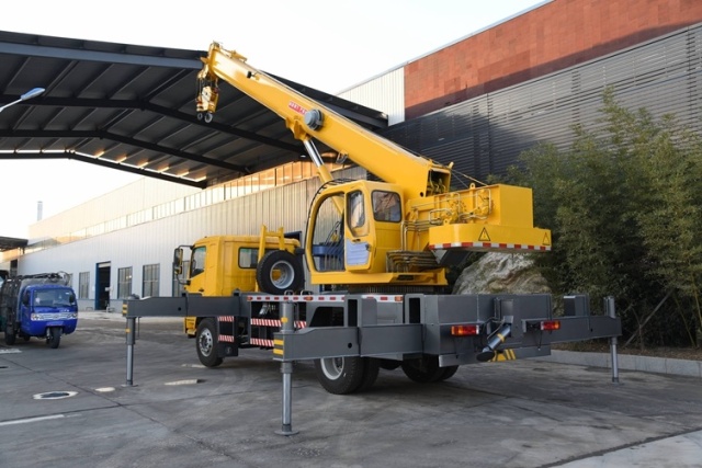 STSQ16T-SQ4600 16 Ton truck crane