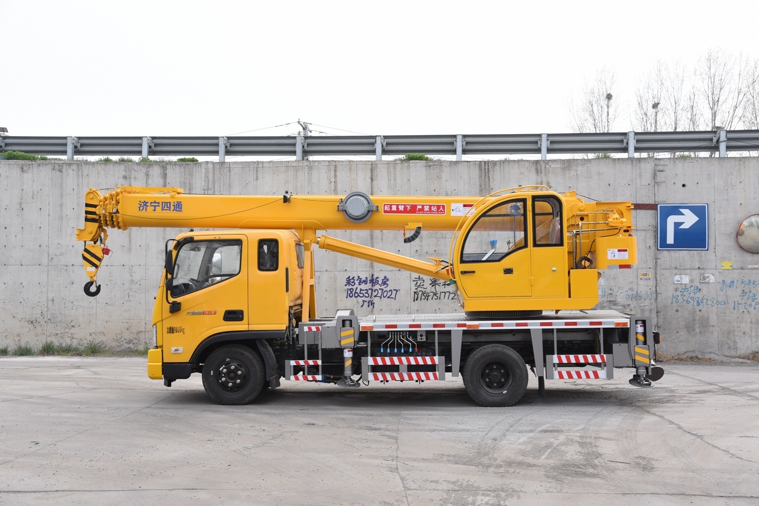 STSQ8T-FT 8 Ton zero tail crane