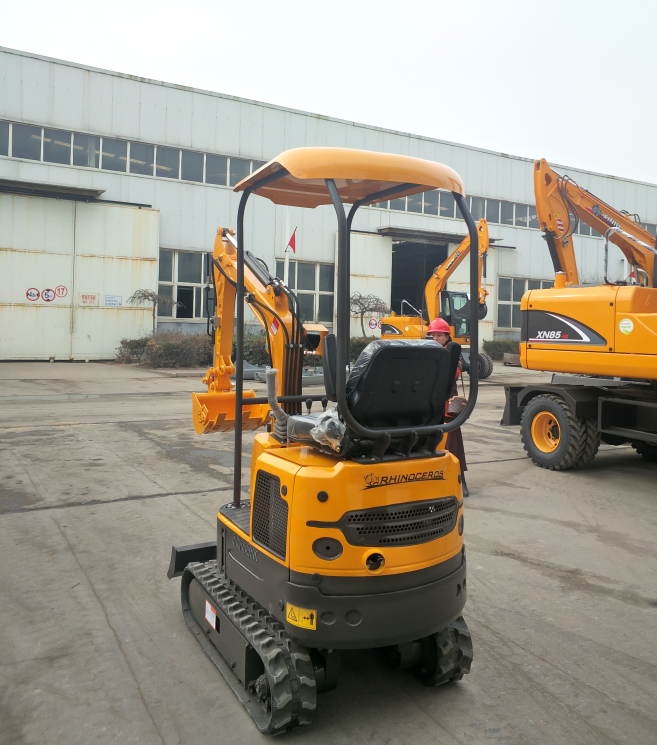 MINI EXCAVATOR XN12 1.1ton small crawler excavator prices