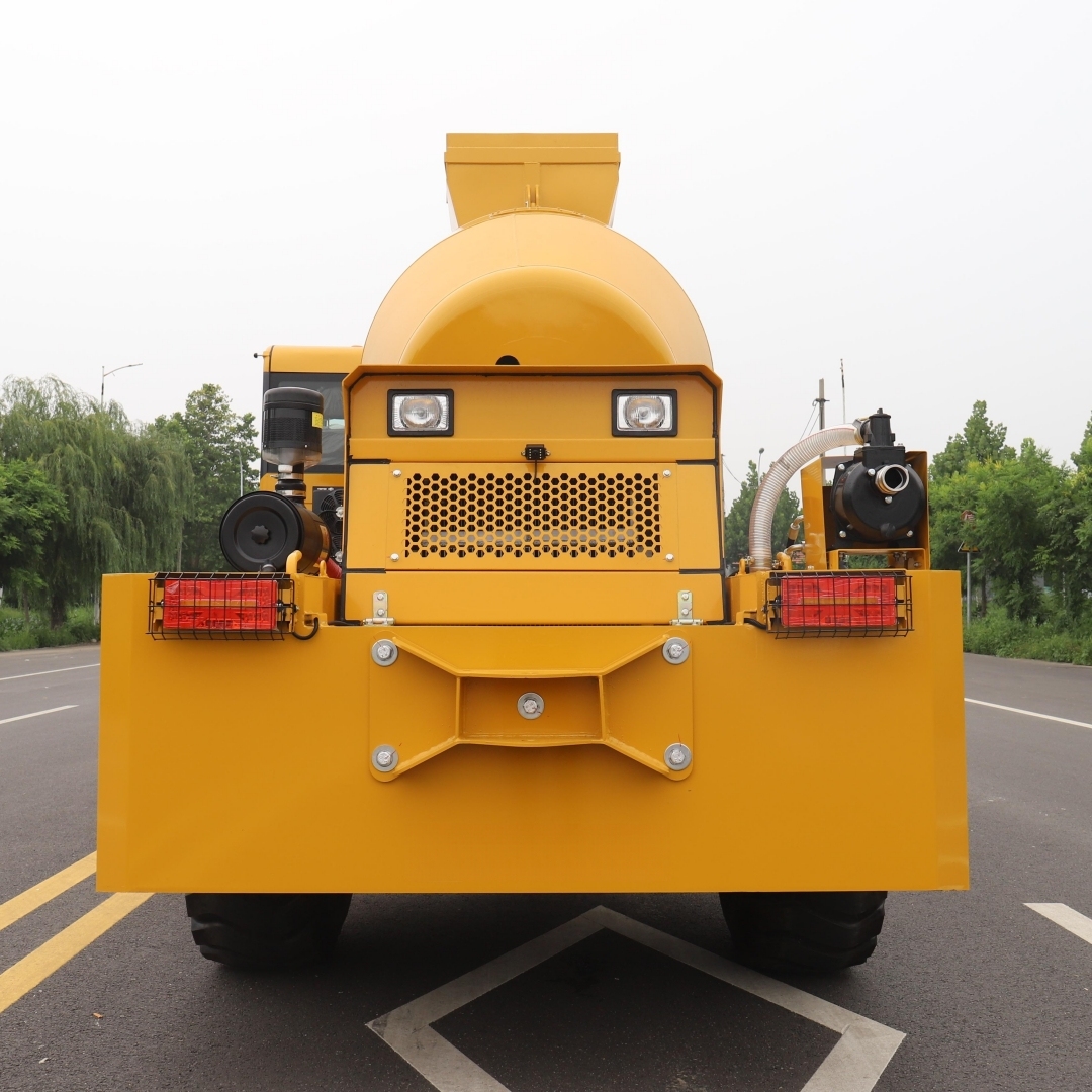 4 Cubic Meters Self-loading Concrete Mixer truck articulated type