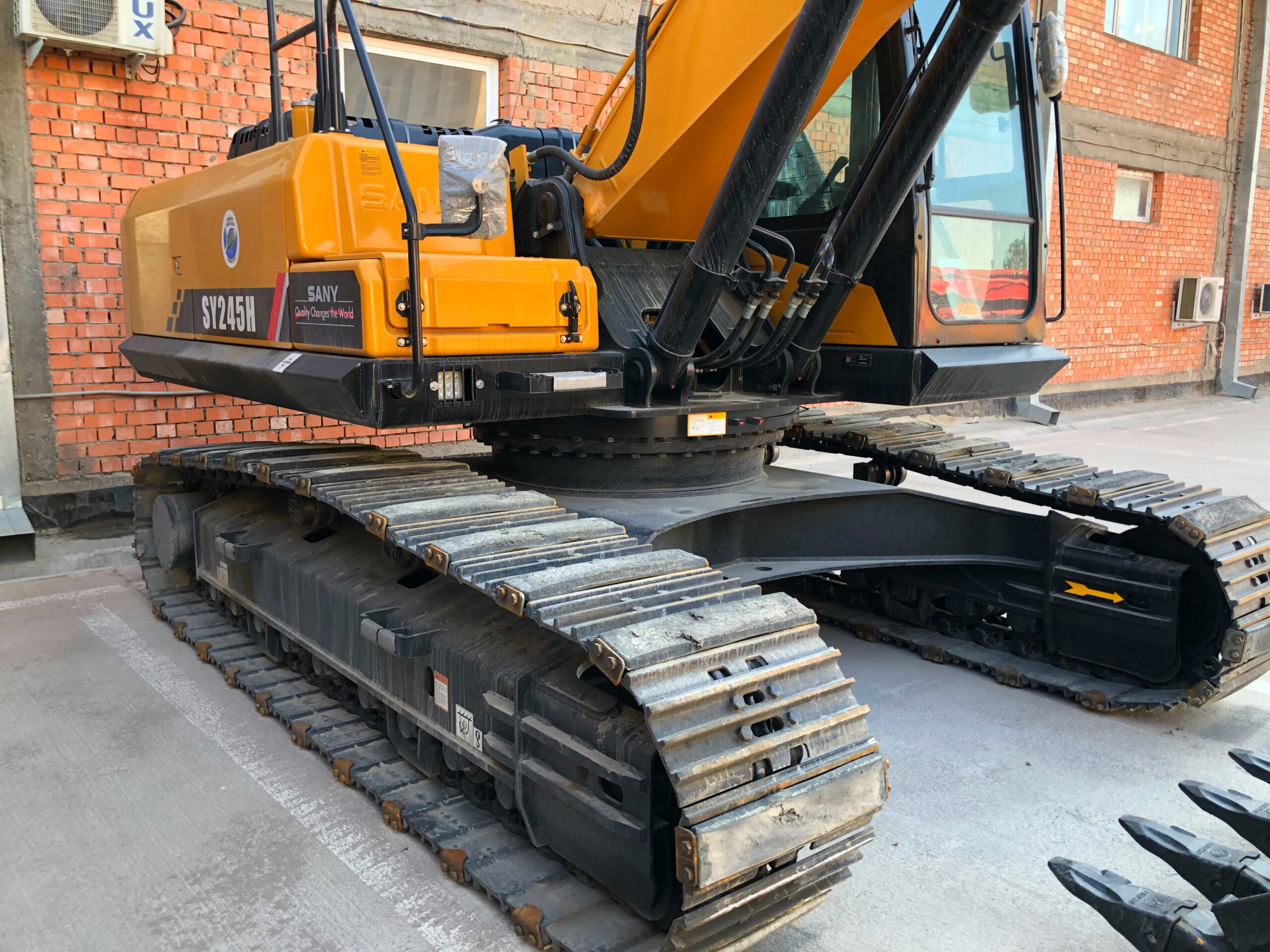 SANY SY245H 25 ton Medium Crawler Excavator Save Energy