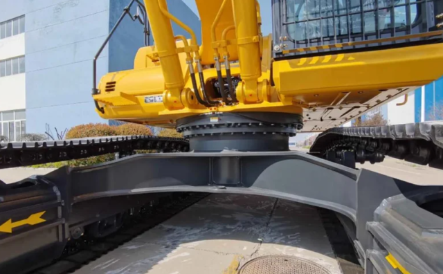 Shantui SE370LC excavator