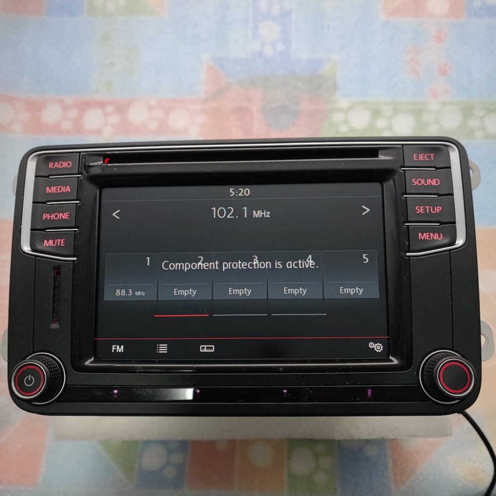 New 6.5'' 40 Pins Touch Screen & LCD For VW Golf Polo Jetta Passat CC Tiguan Caddy Amarok Car Radio Multimedia Player Navigation