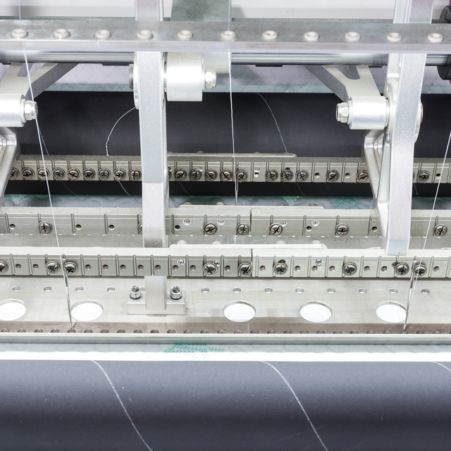 Intelligent chain stitch non shuttle multi-needle quilting machine