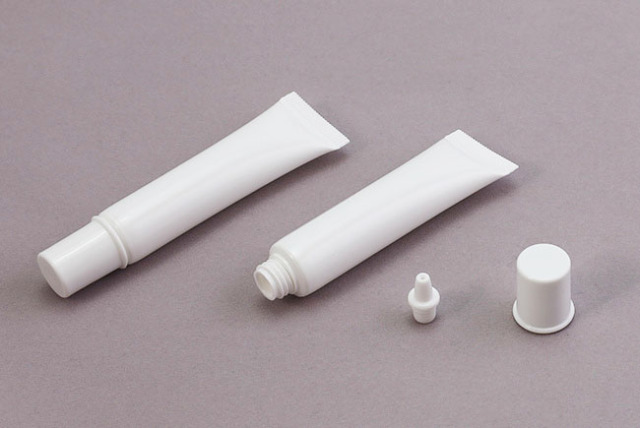 Ophthalmic Tube_with plug