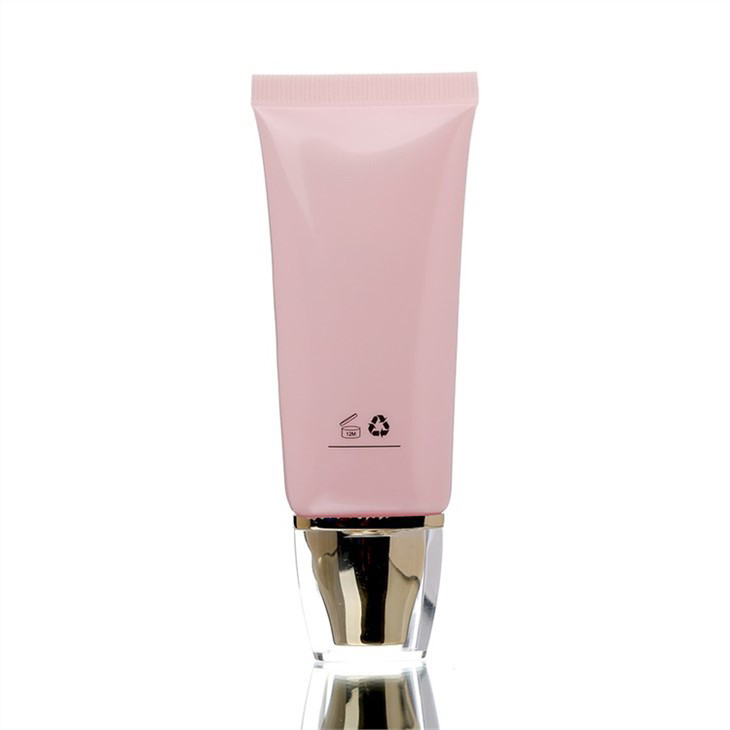 Flat Cosmetic Tube With Metallized Cap