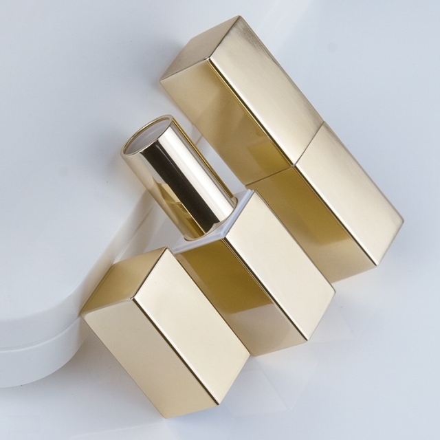 Whole body aluminumoxide lipstick tube china factory