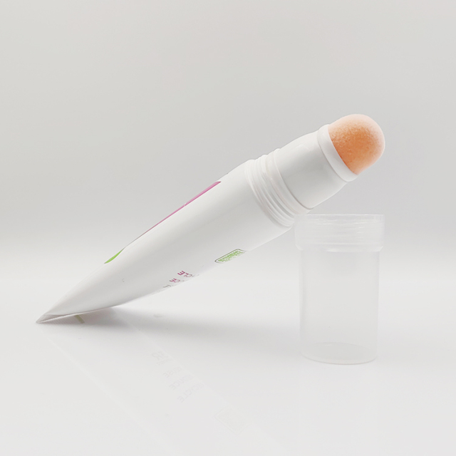 20ml Stylish Sponge Applicator Tip Tube Lip Gloss Tube with Custom Logo and Screen Printing for liquid concealer blush