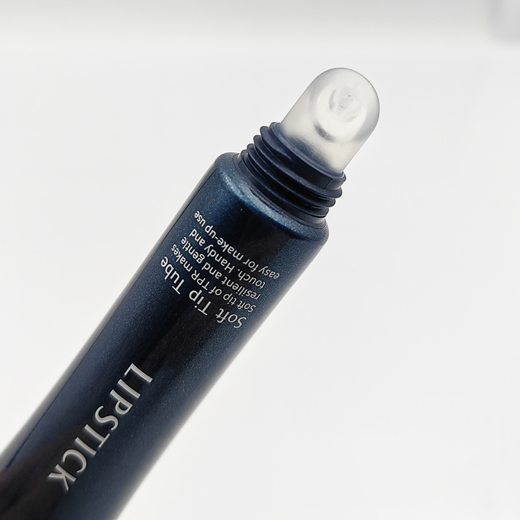 20ml Luxury Wholesale PE Clear Slanted Tip Tube Liquid Lipstick Container Customized squeeze cosmetics lipstick lip gloss tube