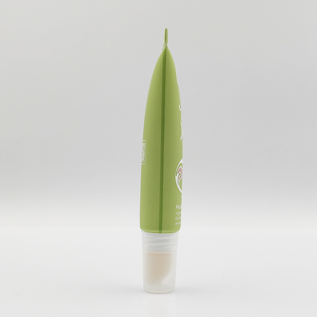 15ml Slanted Flocking Tip applicator tube soft squeeze screen printing label custom lip gloss squeeze tubes with logo