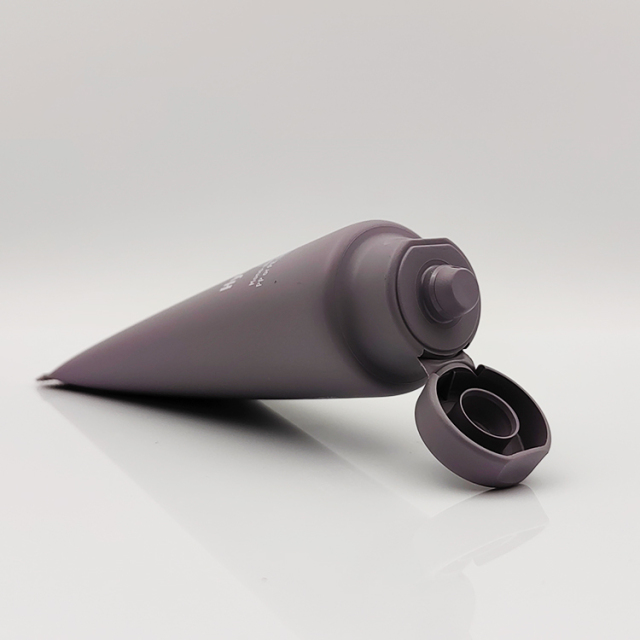 Innovative 100ml One Piece Mist Tube Empty Plastic cosmetics packaging plastic pe airless pump tube with Flat Top Cap