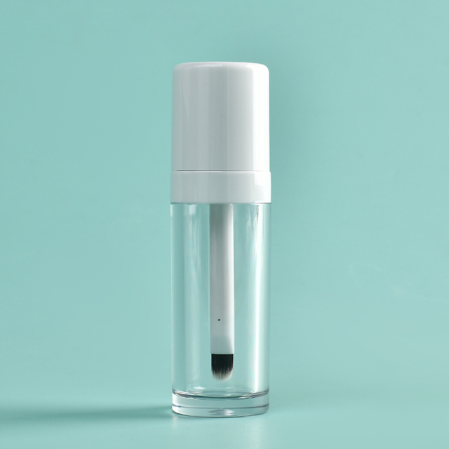 Stylish 12.8ml Round lip gloss wand tubes thick shaped With fine brush Applicator Thickened Wall empty crystal lip gloss bottles