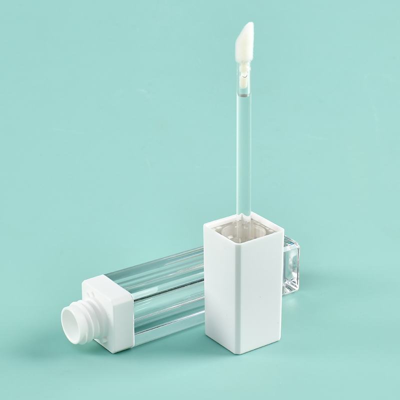 Luxury Custom Square lip gloss wand tubes with Flocked Brush Empty Cosmetic Packaging Thickened Wall 6ml lip gloss bottle