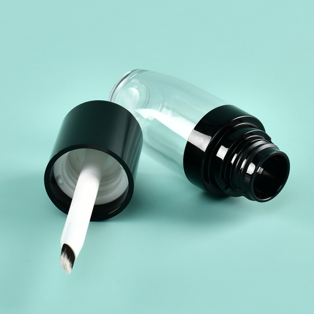 Custom 8.9ml Round Lip Gloss Wand Tubes with Fine Brush Empty Cosmetic Container Thickened Wall Lip Gloss bottle packaging