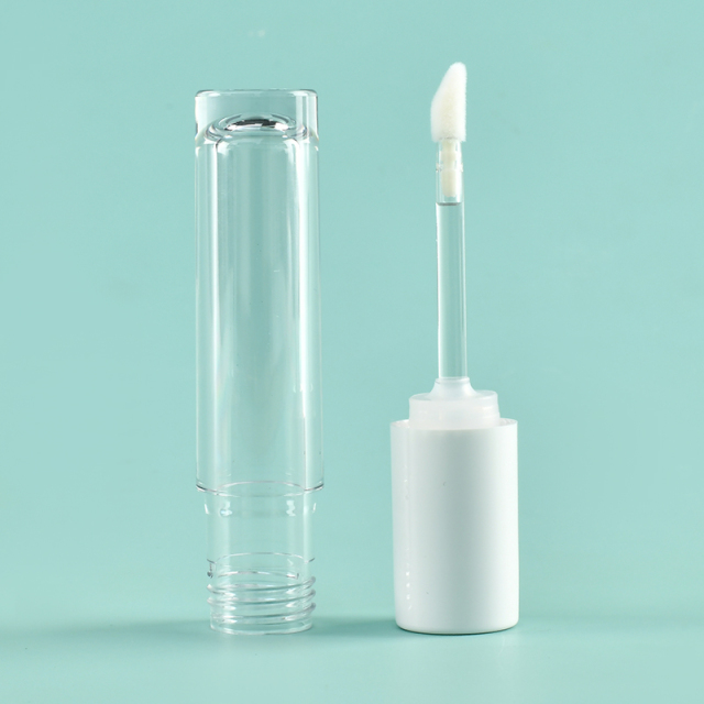 Hot sale 6.2ml Thickened Wall Round lip gloss tubes with wands honey Flocked Brush Cosmetic Packaging lip gloss tube custom logo