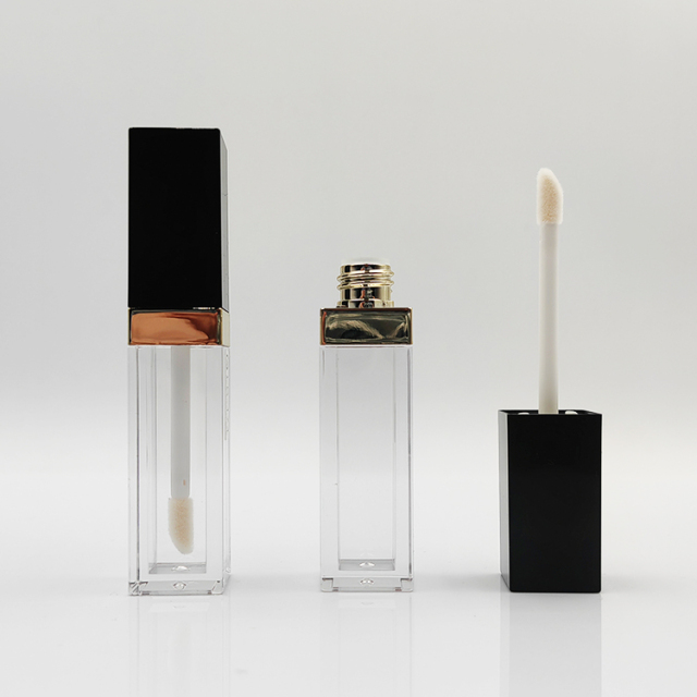 Wholesale Custom stylish designed PETG square black lip gloss bottles empty 7ml Brush Cosmetic Packaging luxury lip gloss tubes