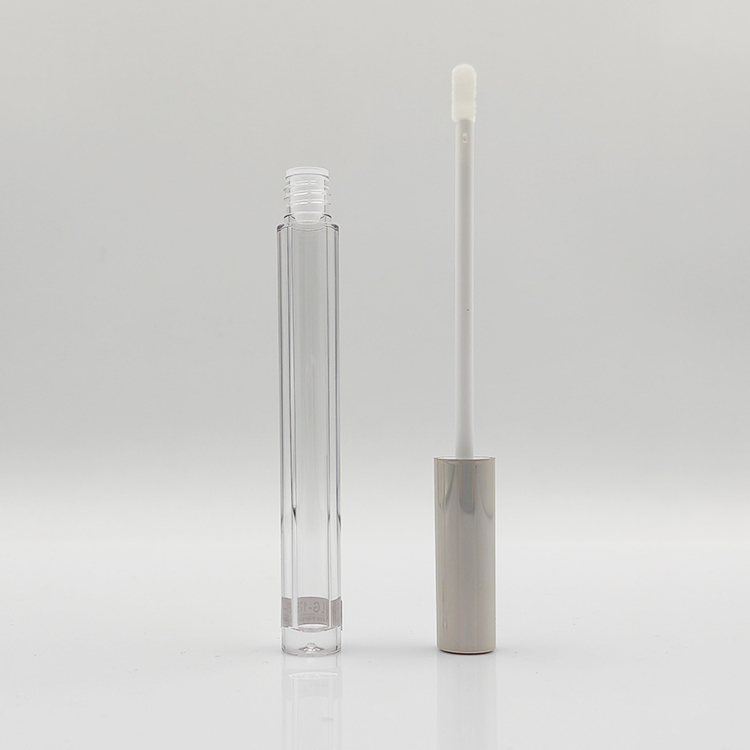Best selling Wholesale Custom 2.2ml clear and silver lip gloss wand tubes Empty Cosmetic packaging round luxury lip gloss bottle