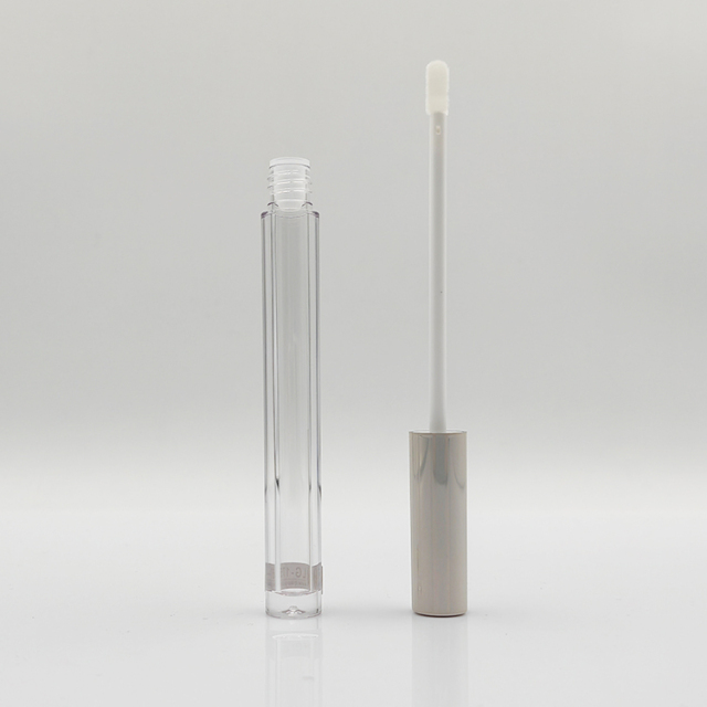 Best selling Wholesale Custom 2.2ml clear and silver lip gloss wand tubes Empty Cosmetic packaging round luxury lip gloss bottle