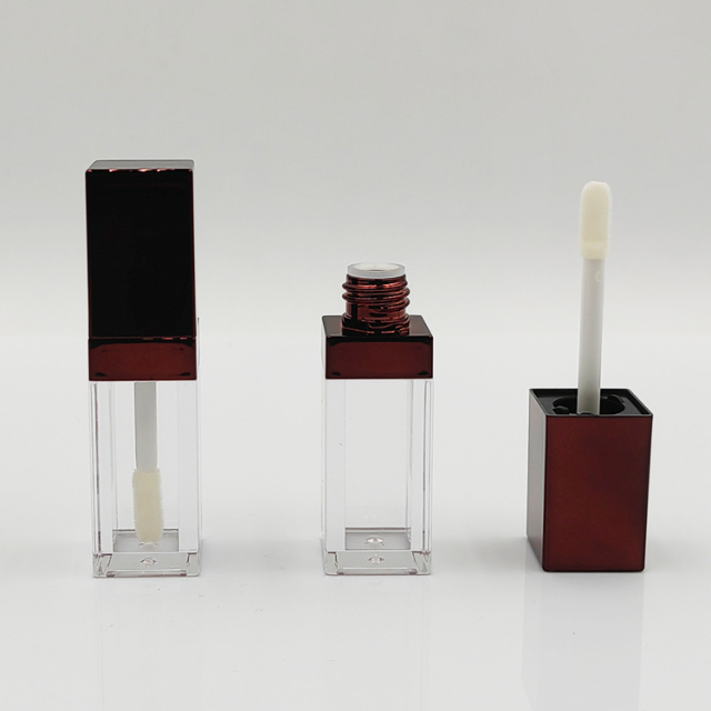 Wholesale Custom 4.5ml stylish designed empty lip gloss tubes with wand Cosmetic Packaging luxury square lip gloss bottle