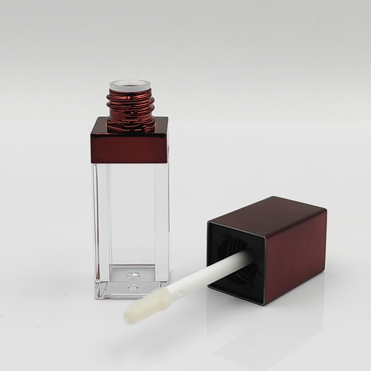 Wholesale Custom 4.5ml stylish designed empty lip gloss tubes with wand Cosmetic Packaging luxury square lip gloss bottle