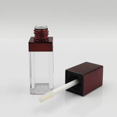 Wholesale Custom 4.5ml stylish designed empty lip gloss tubes with wand Cosmetic Packaging luxury square lip gloss bottle