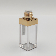 Custom Wholesale stylish designed 4.5ml bling out crystal lip gloss bottles empty Cosmetic Packaging luxury gold lip gloss tube