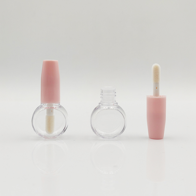 Special designed Wholesale Custom 4ml empty cute lip gloss bottle with wand Cosmetic Packaging luxury square lip gloss bottle