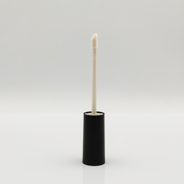 Stylish Wholesale Custom 9ml round unique lip gloss bottle packaging Empty lip lipstick lip gloss tubes with custom packaging