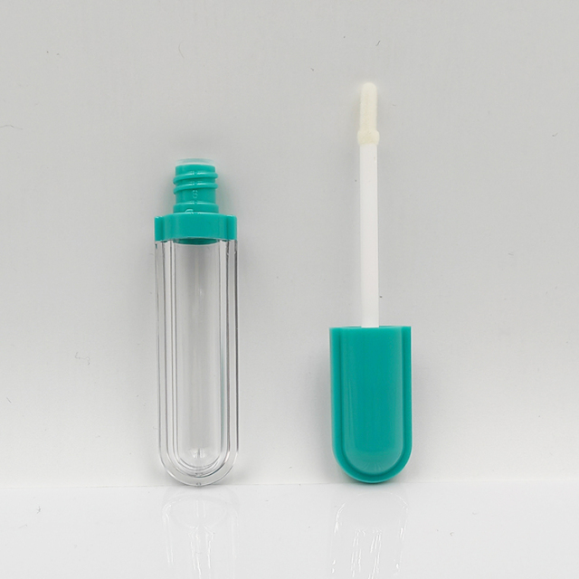 Newly capsule shape custom round bottle lip gloss 5ml plastic cosmetic container tube wholesale lip gloss empty lipstick tubes