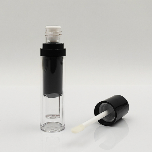 New Arrival Wholesale 4.5ml round lip gloss bottles customized empty cosmetic packaging black lip gloss tube for liquid lipstick