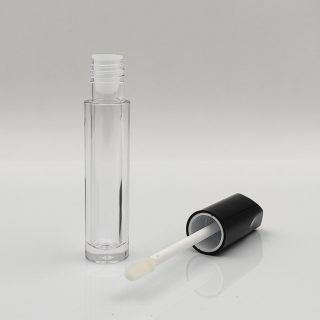 2025 Hot Sale Custom 4.5ml round unique empty crystal lip gloss bottle for plastic cosmetic packaging luxury lip gloss tubes