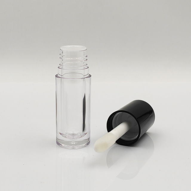 Best seller Custom 5.2ml round transparent empty lip gloss bottles plastic lip lipstick lip gloss tubes with custom packaging