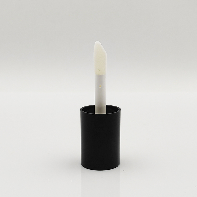 Best seller Custom 5.2ml round transparent empty lip gloss bottles plastic lip lipstick lip gloss tubes with custom packaging