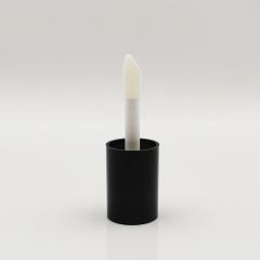 Best seller Custom 5.2ml round transparent empty lip gloss bottles plastic lip lipstick lip gloss tubes with custom packaging