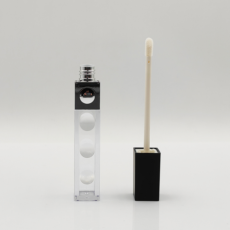 Stylish 9.5ml black cap square lip gloss bottles for empty cosmetic packaging tube wholesale lip gloss empty lipstick tubes